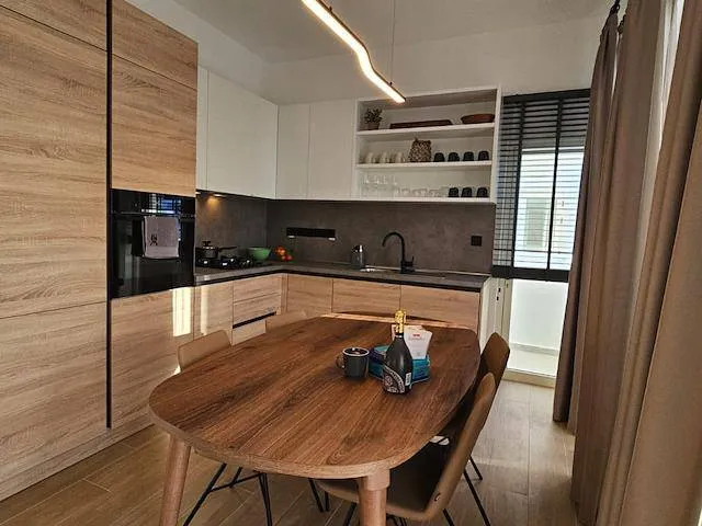 Apartment zum Verkauf in Kyrenia: Bezugsfertige 2+1 mit Terrasse und Pool