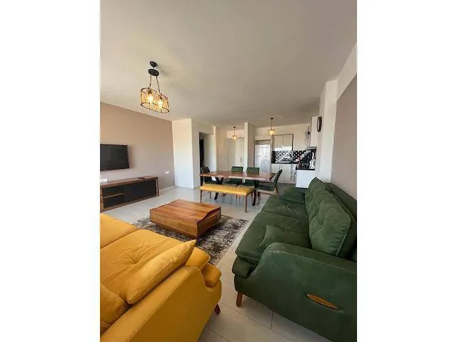 Apartment zum Verkauf in Iskele: Freier Meerblick aus hoher Etage