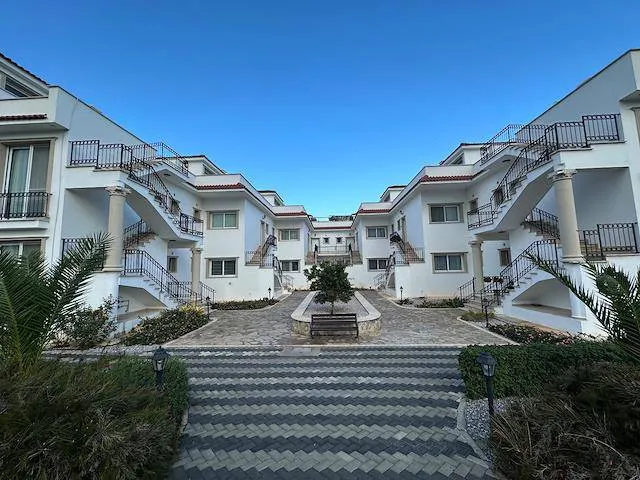 Apartment zum Verkauf in Esentepe: Meerblick im Erdgeschoss, komplett möbliert