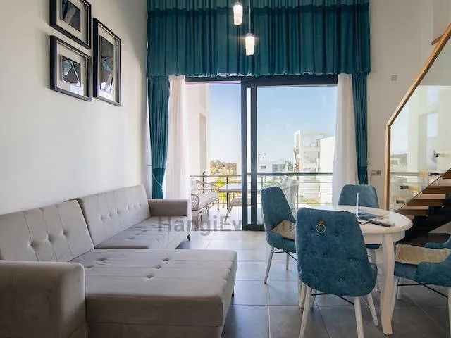 Möbliertes Loft mit Dachterrasse nahe dem Strand, Ansicht 3