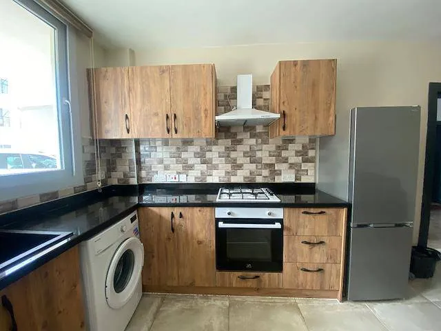 Apartment zum Verkauf in Nikosia: Bezugsfertig mit zwei Schlafzimmern nahe dem Campus