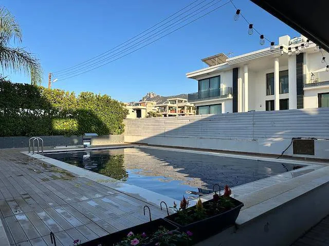 Ebenerdiges Wohnen mit Pool und Meerblick, Ansicht 3