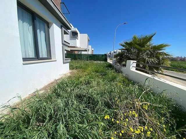 Drei Schlafzimmer, eigener Pool und Garten, Ansicht 3