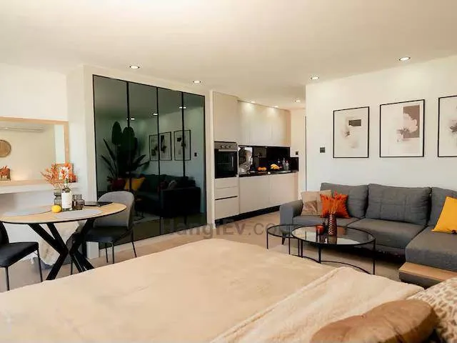 Möbliertes Studio mit Terrasse und Gemeinschaftspool, Ansicht 2