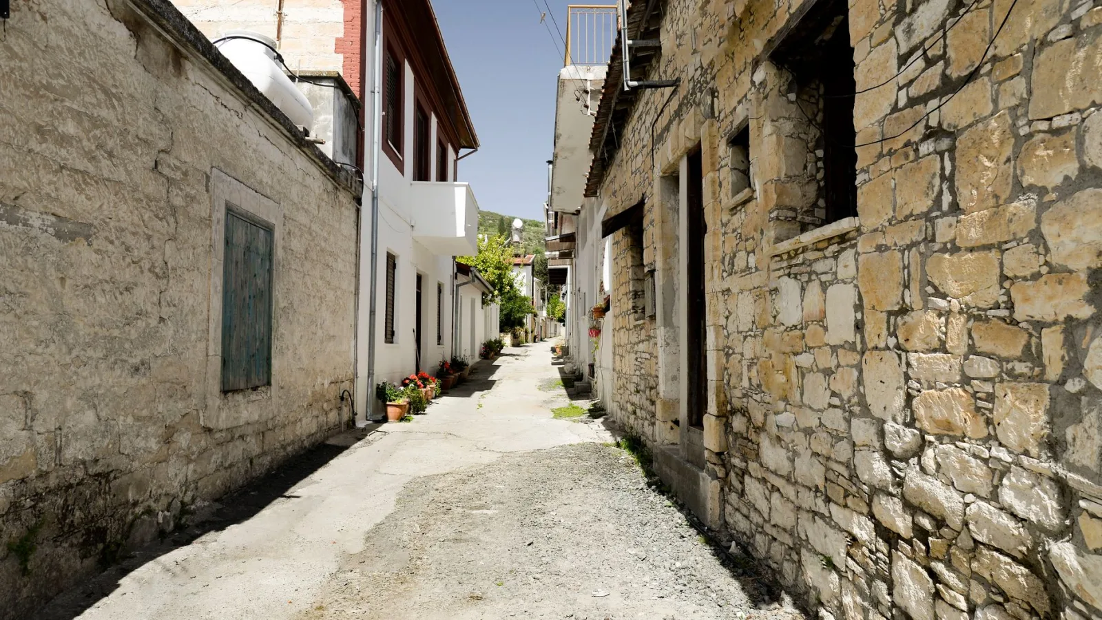 Ist Nordzypern sicher für ausländische Käufer: Praktische Prüfungen vor der Reise