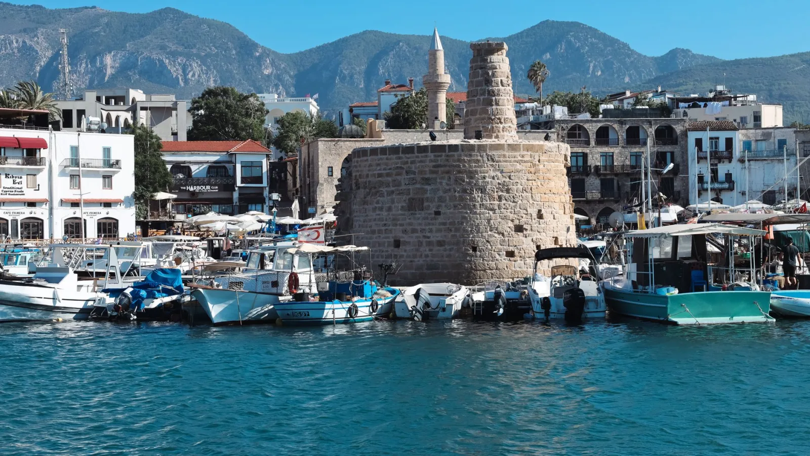 Kyrenia oder Iskele: Welche Region zu Budget, Lebensstil und Zeitplan passt